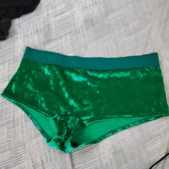 Panties - Picture 4 of 5